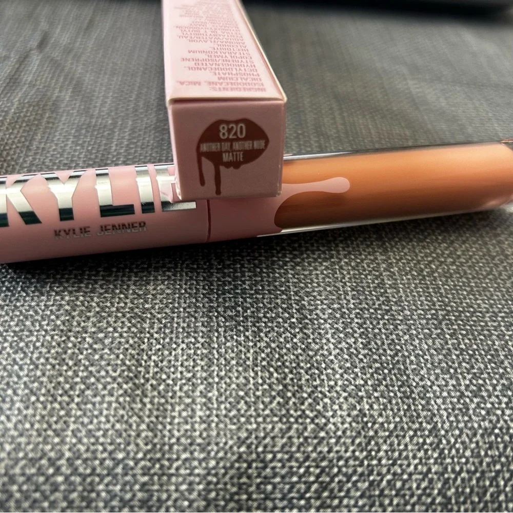 Kylie Matte Liquid Lipstick in #820 Another Day, Another Nude NEW